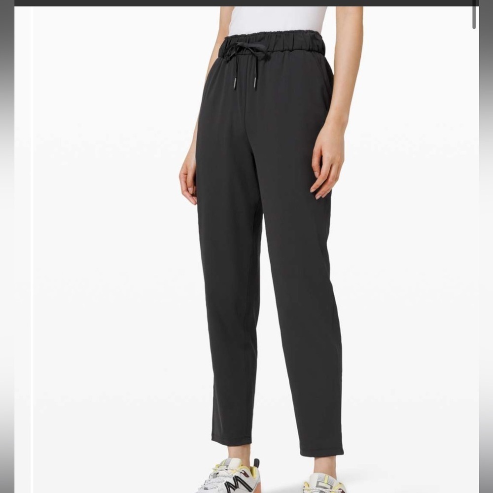 Lululemon Keep Moving Pants Black Size 4